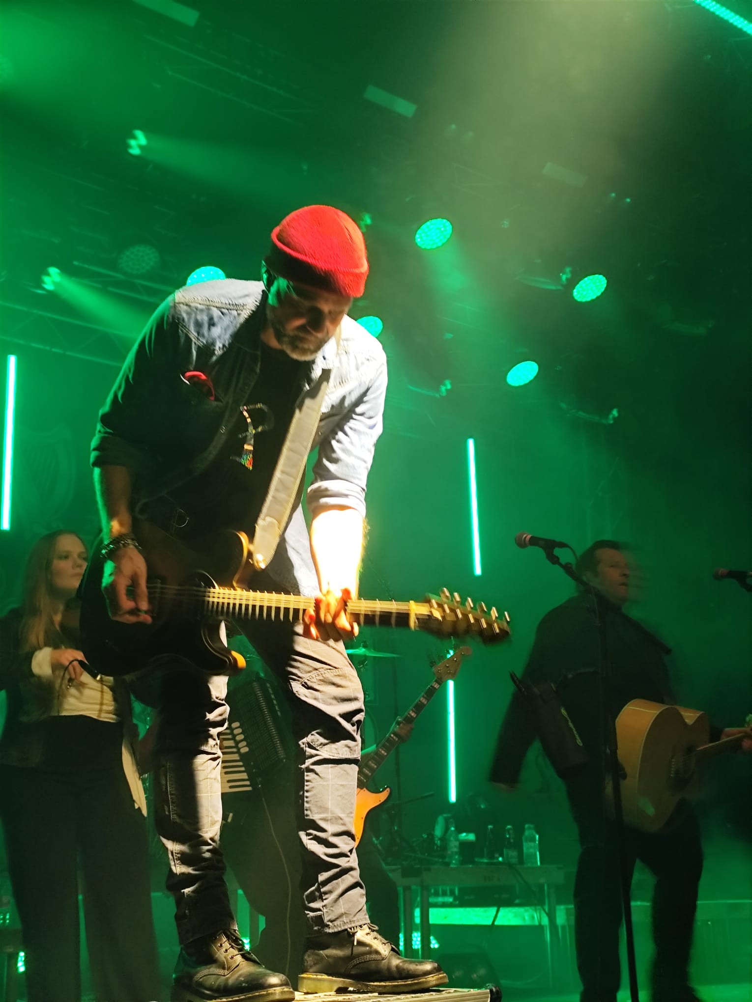 Live-Musiker auf der Bühne beim Irish-Christmas-Konzert